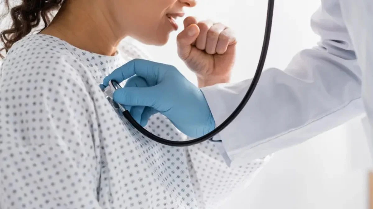 Короновирстың жаңа толқыны ма, Қазақстанда пневмония ауруы көбейді: ДенСауМин жауап берді