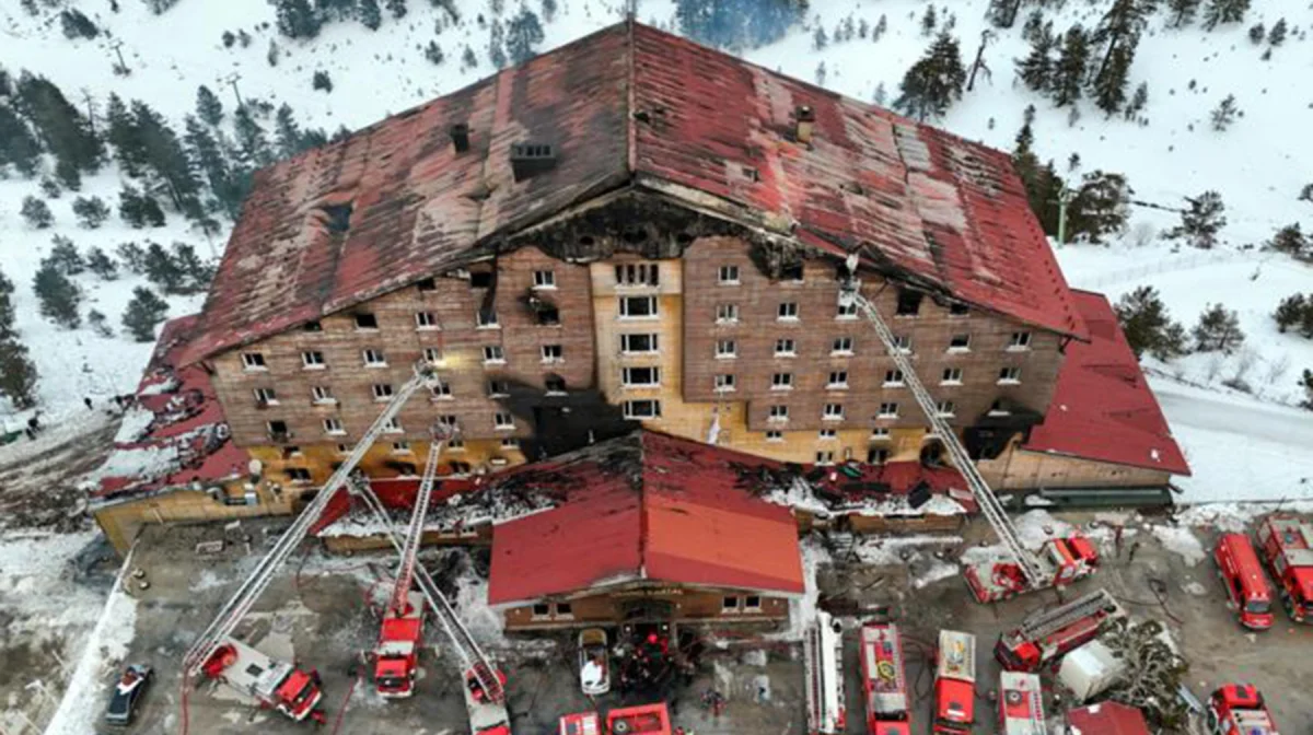 Число погибших при пожаре в отеле в Турции выросло до 76