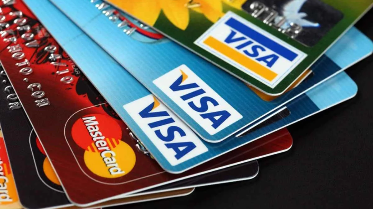 Бір басында бес банк картасын ұстайтындар бақылауда болады