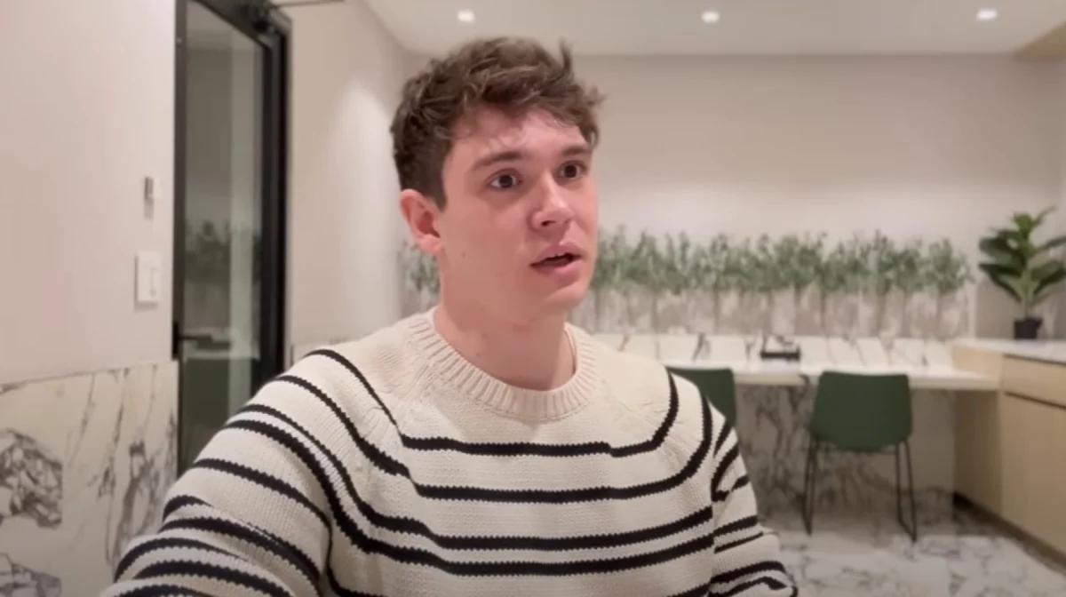 скриншот из видео