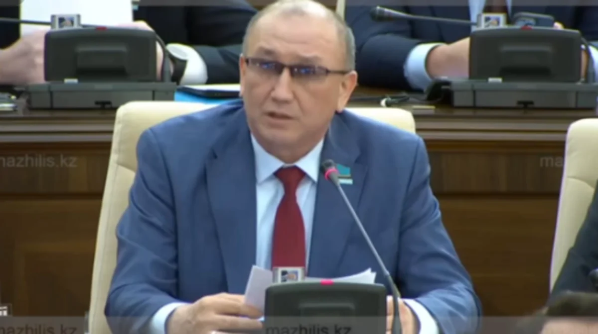 «МӘМС пен Назарбаев Университеті тексерілді, бірақ неге құпия?»: депутат ЖАП-тан есеп беруді талап етті