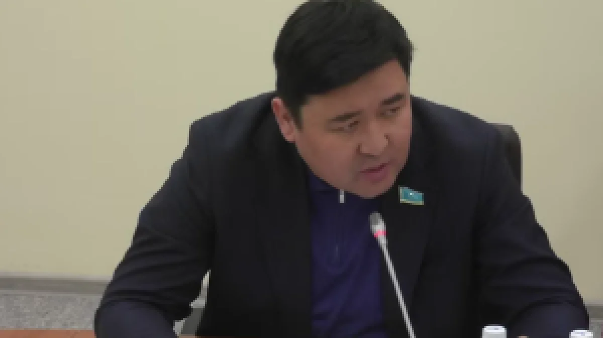 Жастар орталығына әкімдіктің әңгіртаяқ ойнатуын тоқтату керек – Нартай Сәрсенғалиев