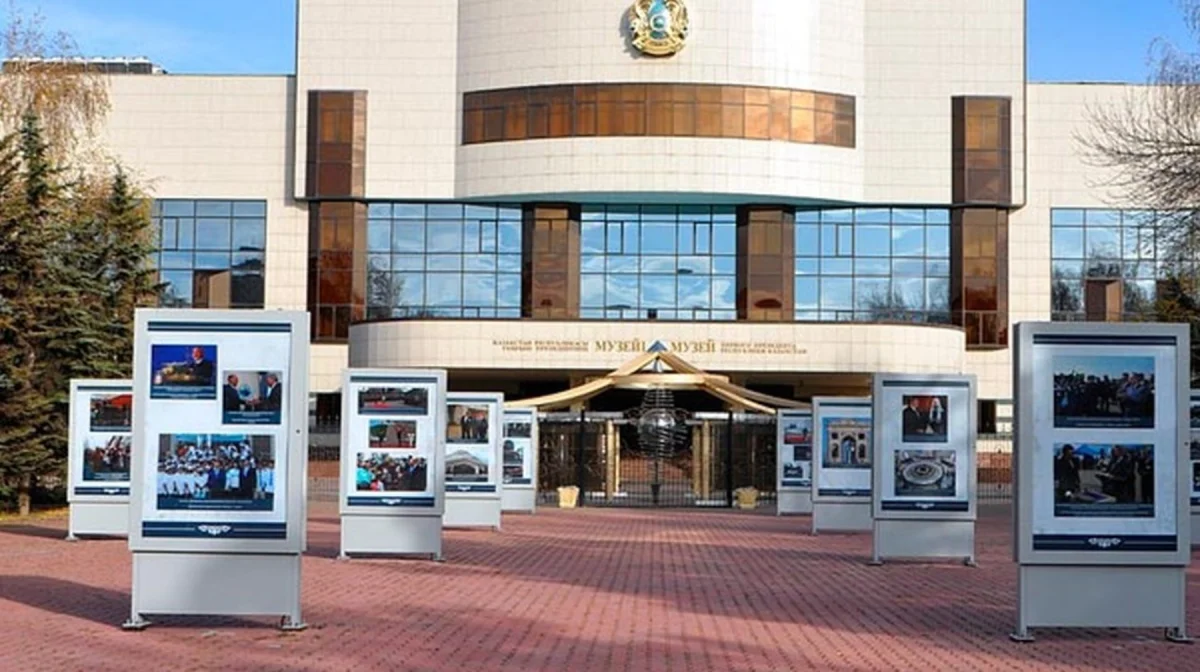 Назарбаев суреттері алынып тасталды: Астана әкімдігі орнына не қоймақ?