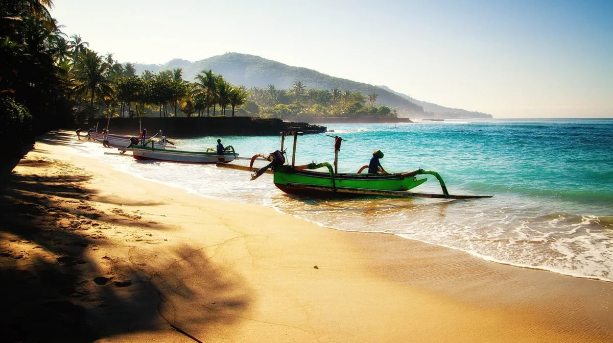 Шетел де жоқ, ақша да жоқ: Балиге саяхаттамақ болған туристер жер сипап қалды