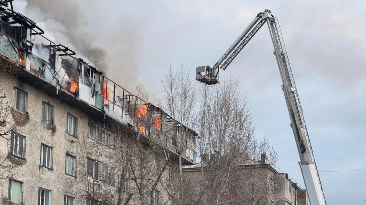 Астанада жатақхана өртеніп, 50 адам эвакуацияланды
