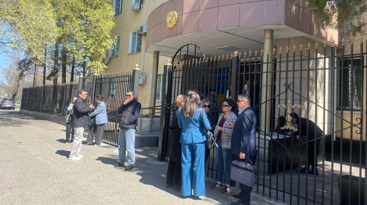 В Талдыкоргане начинается суд по делу об убийстве Шерзата Полата