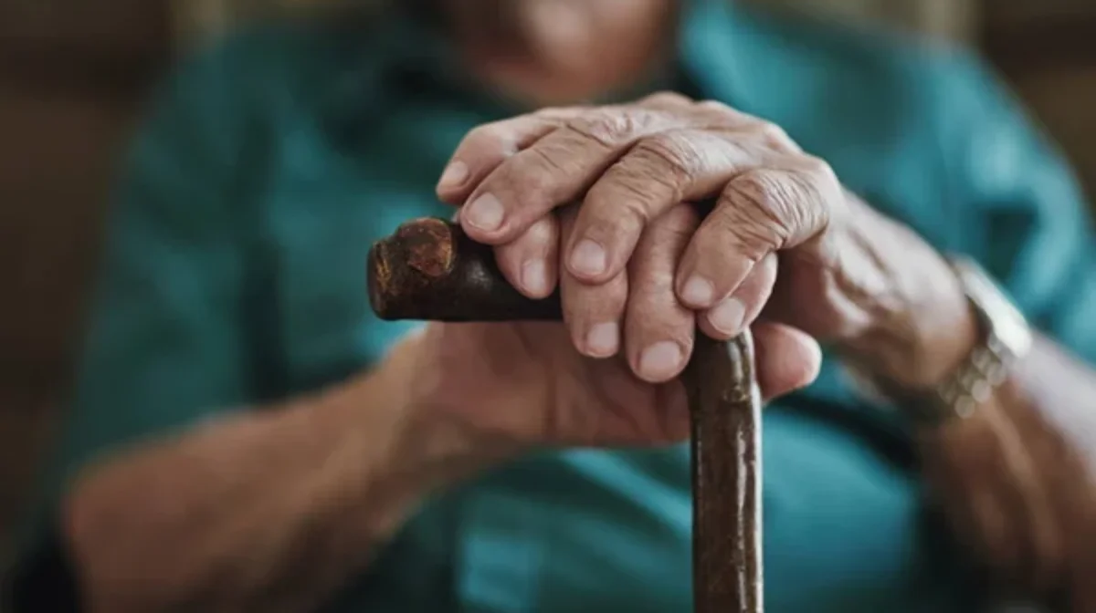 Қорқынышты қамқорлық: Ақсуда пансионат қызметкері қарттарды азаптаған