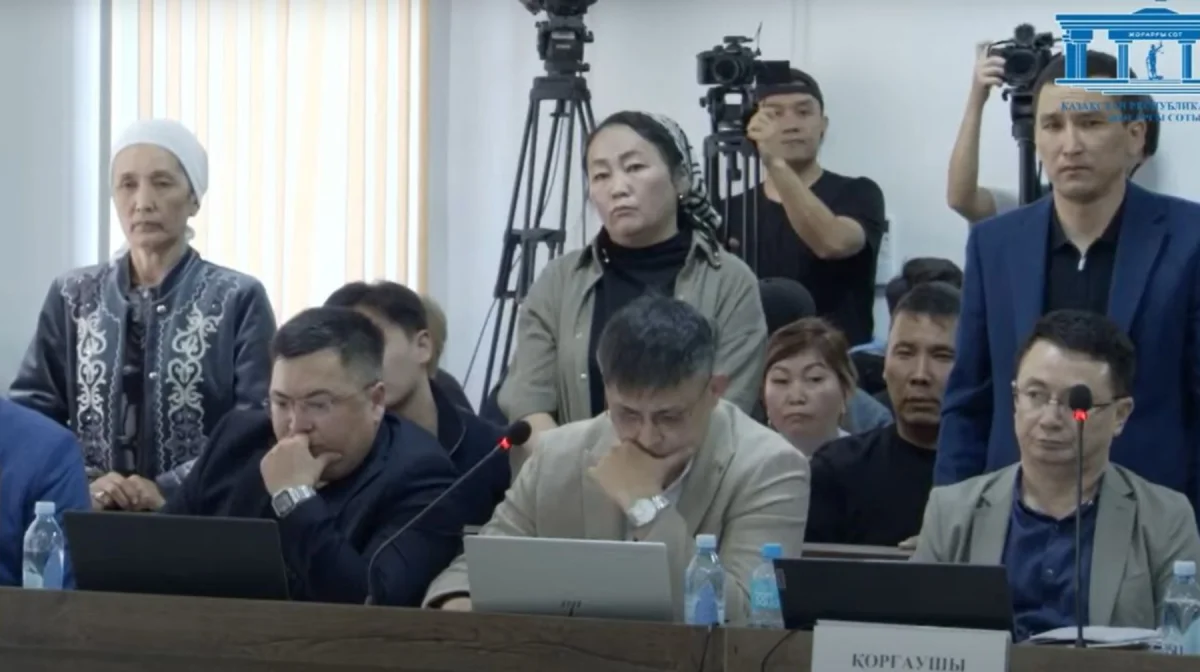 Шерзат Полаттың әжесін соттан жедел жәрдем алып кетті