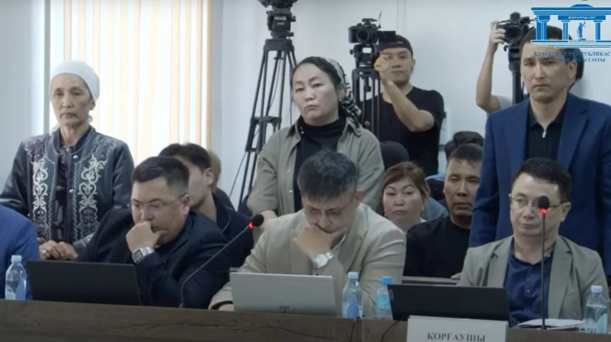 «Өлтіру үшін дайындалып келген»: Сотта Шерзат Полаттың әжесі жауап бере бастады