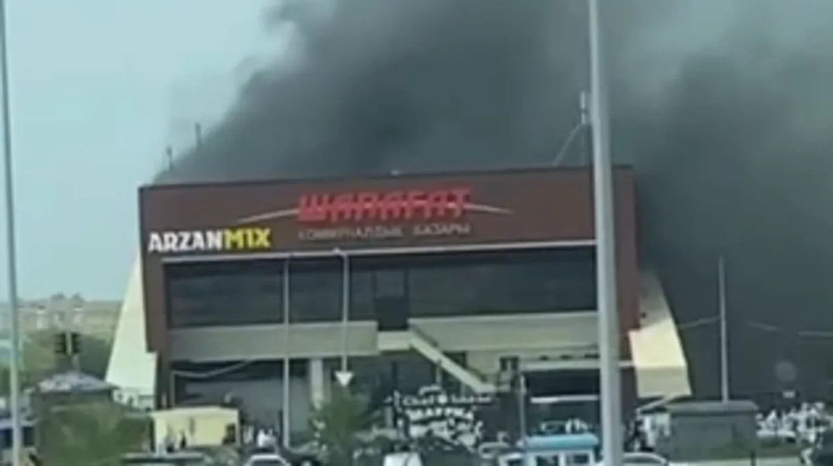 Астанада сауда үйі өртенді