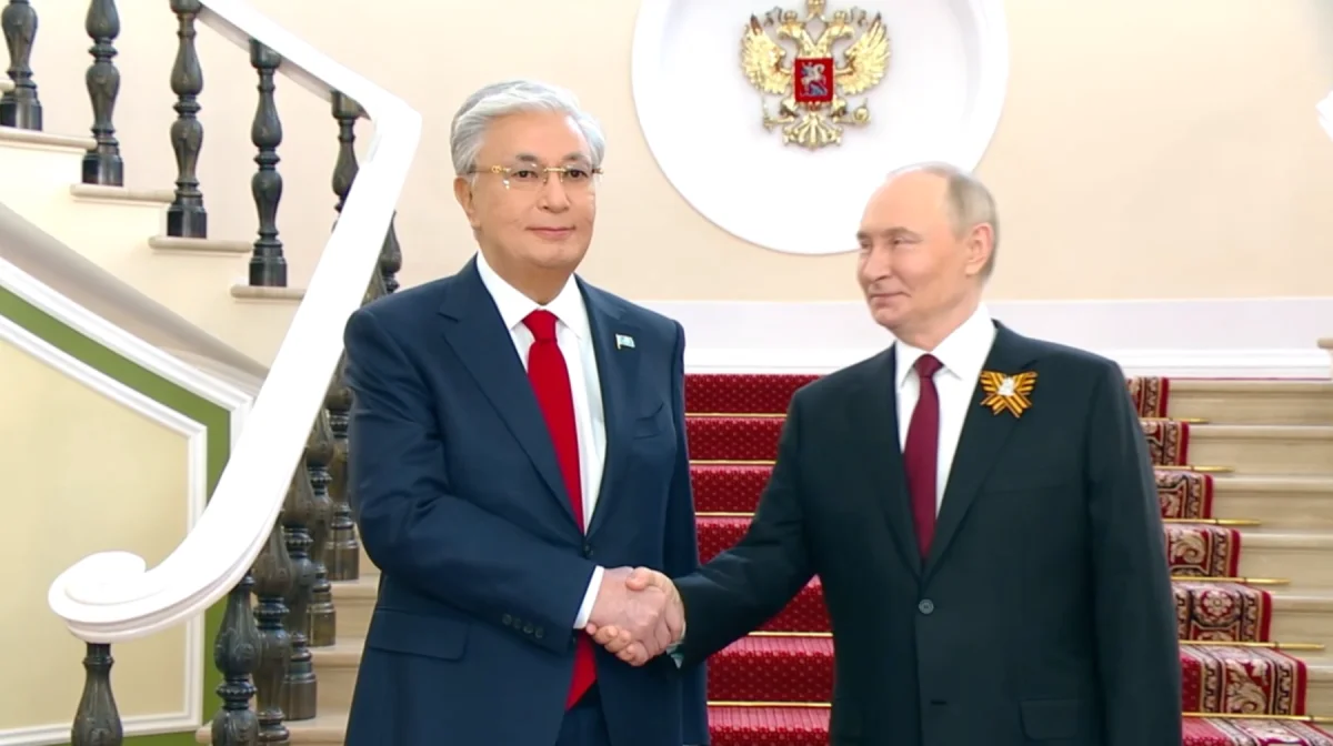 Тоқаевты Путин Кремльде қарсы алды