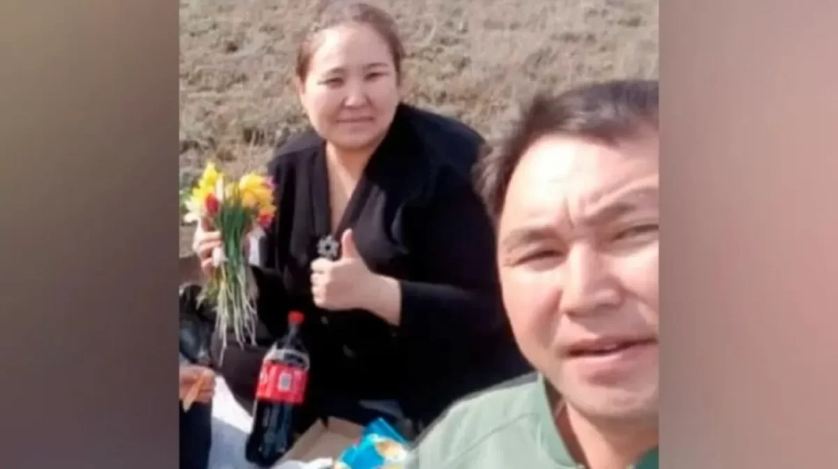 Ақтөбеде жұлынған қызғалдақпен суретке түскен әкімге қатысты сот басталды