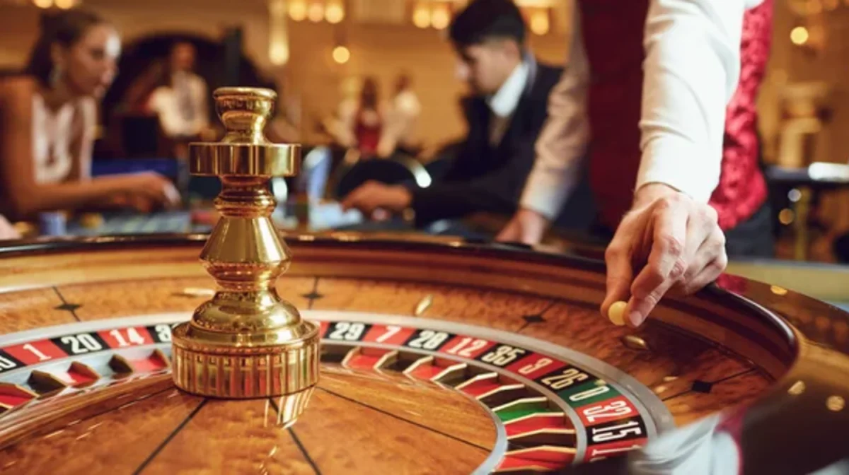 Халықтың ақшасы: Маңғыстауда қаржы пирамидасының басшысы 2 млрд теңгені казиноға жұмсаған