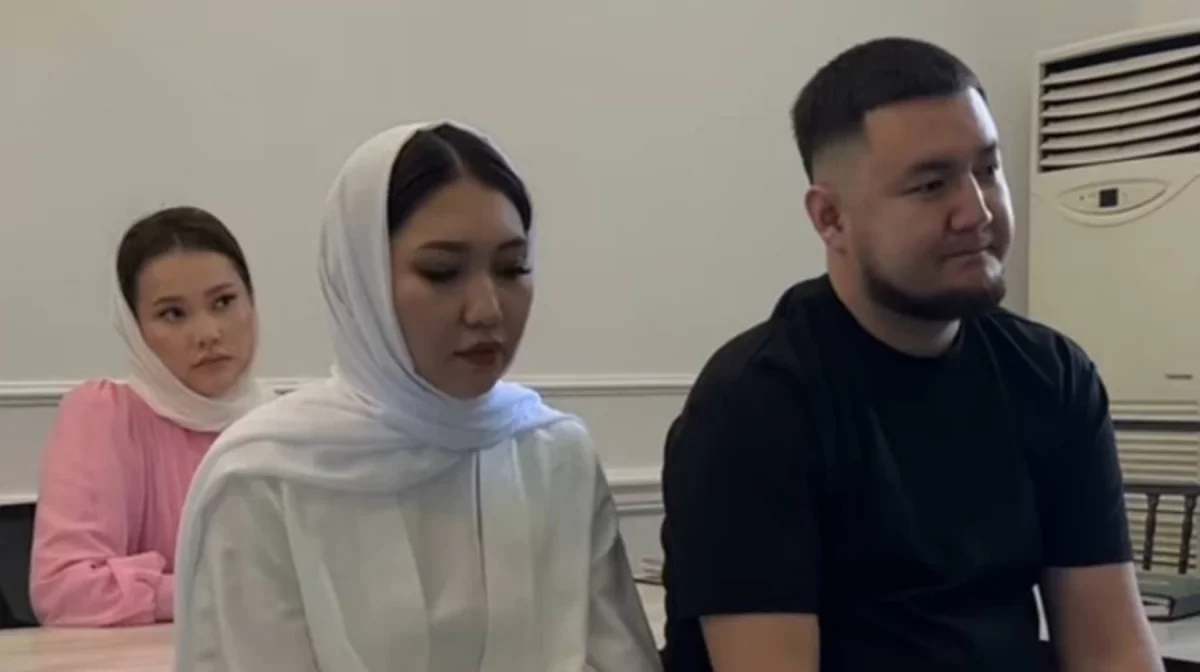 Мәһрге 1 келі алтын сұраған блогер көптің сынына ұшырады