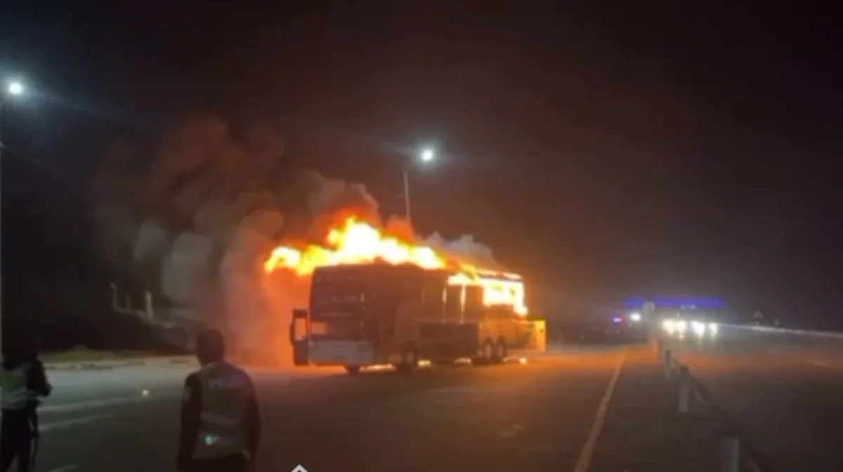 Жамбыл облысында жолаушылар мінген автобус өртенді