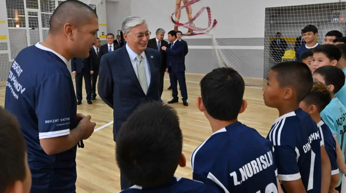 Тоқаев Бекзат Саттарханов атындағы спорт кешенін аралады