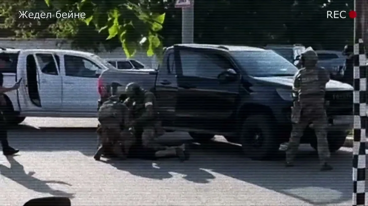 Силовики вышли на рэкетиров: громкое задержание в Уральске