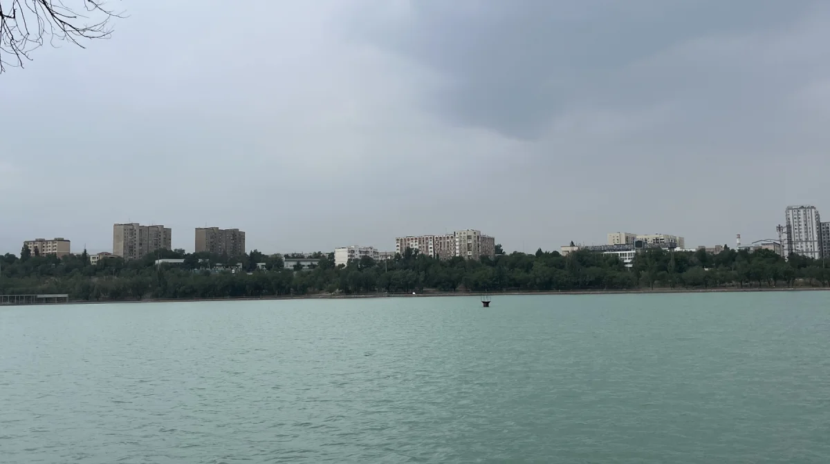 Алматыдағы Сайран көлінде жас жігіт суға батып кетті