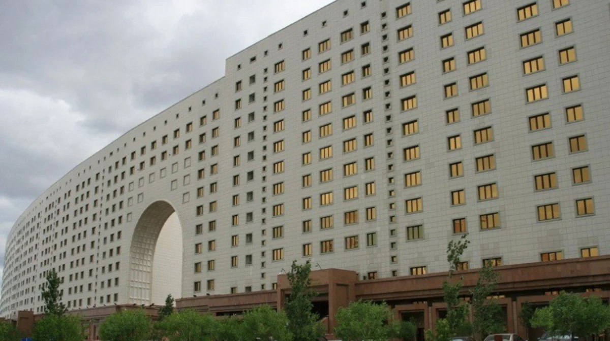 Астанада Министрлік үйін өртемек болған жас жігіт ұсталды