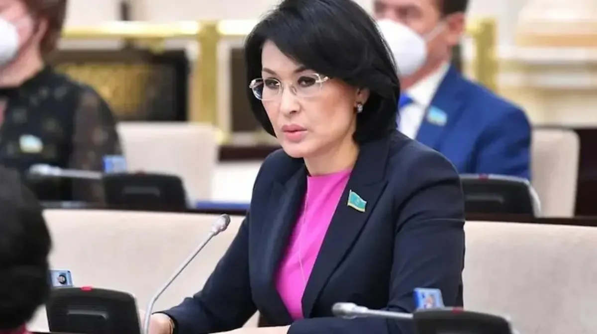 Екі дәрігер соққыға жығылды, біреуі - реанимацияда. Министр дабыл қақты