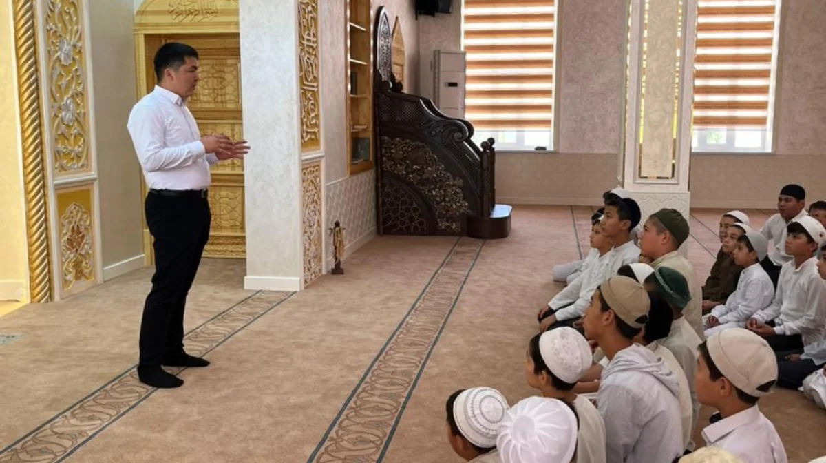 Түркістанда шет елдерде теологиялық білім алудың қаупі түсіндірілді