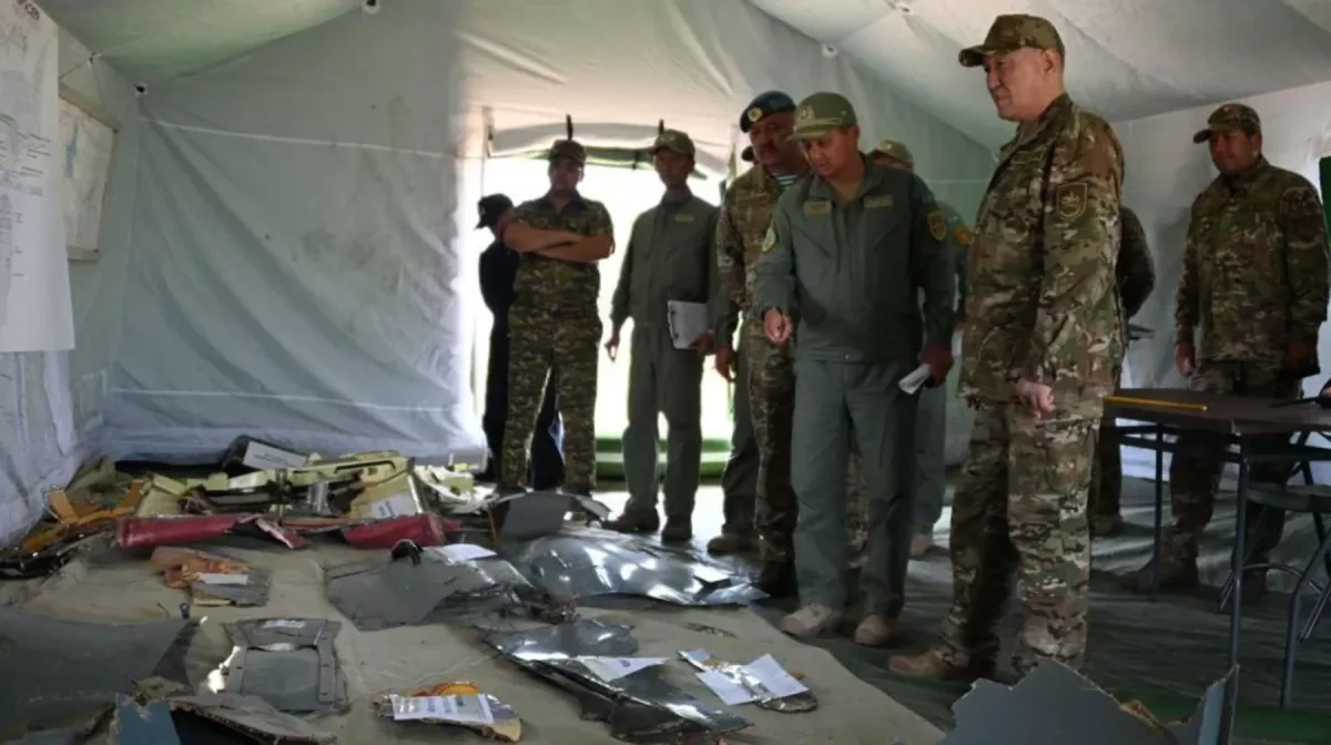 Қорғаныс министрлігі жоғалған тікұшақтың сынықтарын көрсетті