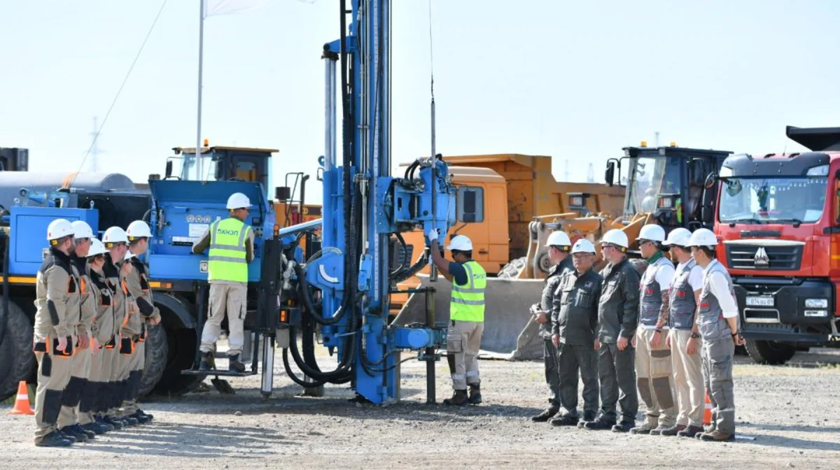 В Улькене бурят первые скважины для будущей атомной станции
