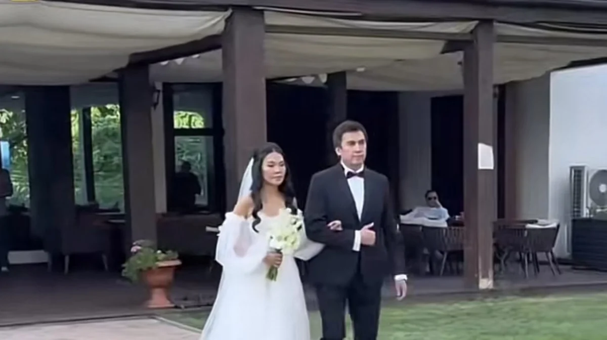 скриншот из видео