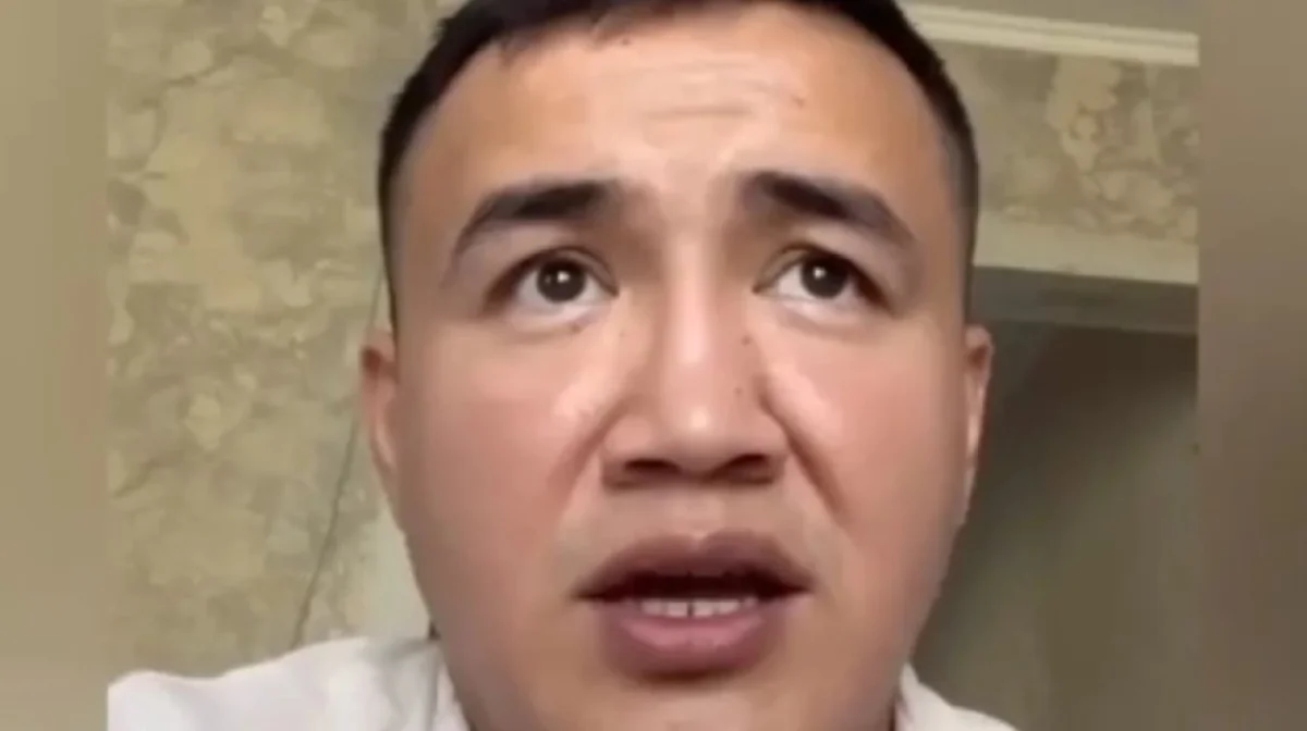 Атырауда мектеп директоры оқушыларға ұятсыз қылық көрсетті деп айыпталды