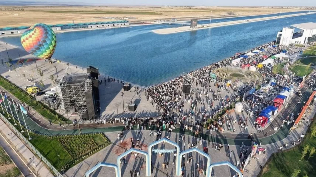 Түркістанда тарихи оқиға - Орта Азияда теңдесі жоқ «Ескек есу» арнасы ашылды