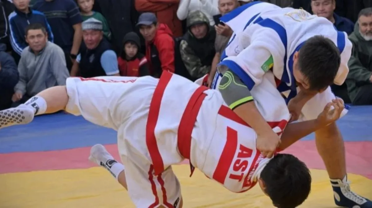 Жарыста мойын омыртқасын сындырып алған жас балуан қайтыс болды