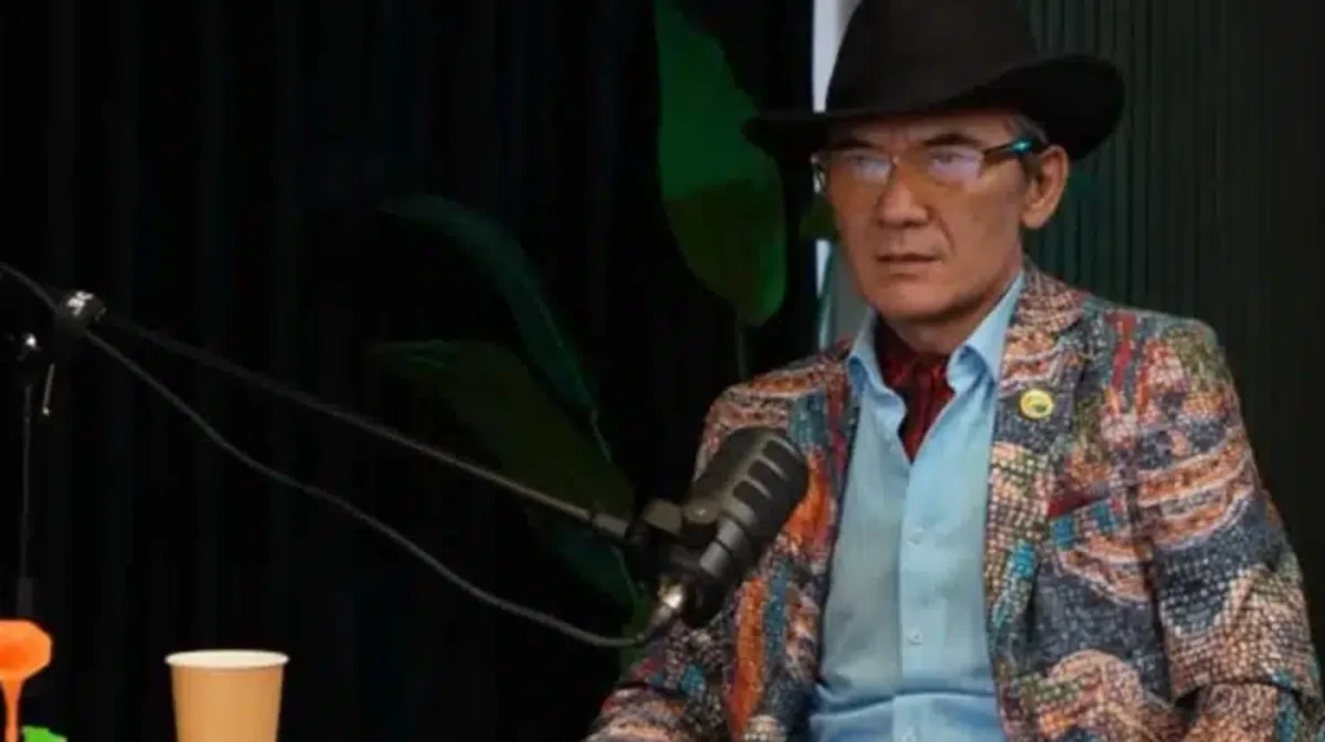 «Қатын құтырған заман болды»: Ақын Бақыт Бедалханның пікірі қызу талқыланып жатыр