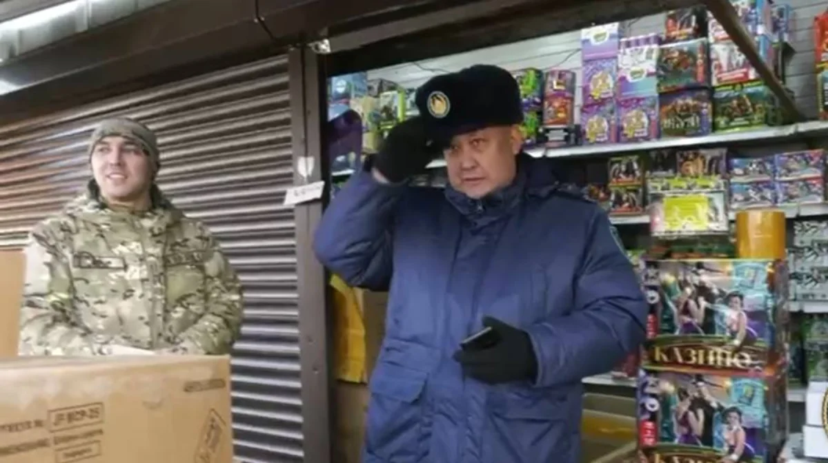 Алматыда полиция жаңа жыл алдында пиротехника қауіпсіздігіне қатысты түсіндіру жұмысын күшейтті