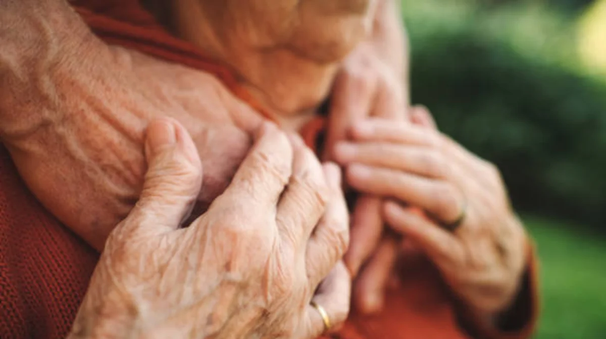 Петропавлда аурухана маңында зейнеткер әйел үсіп, көз жұмды