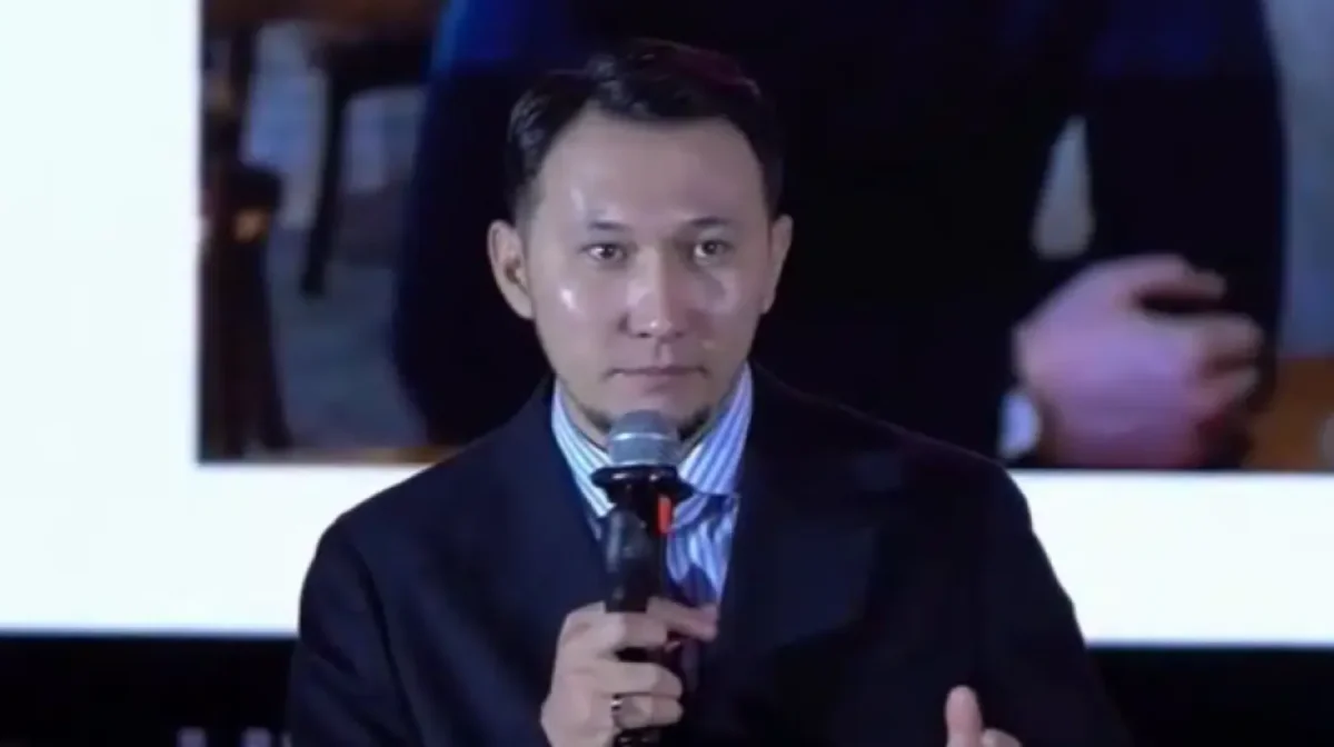 Коуч Бақытбайдың тағы бір екерше баласы бар әйелді кемсіткен видеосы пайда болды