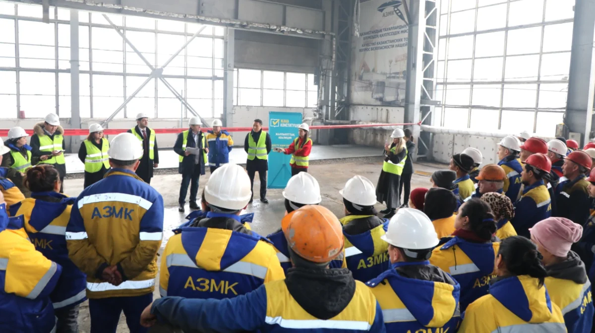 Алматыдағы ірі зауыттың ұжымы референдумға қолдау білдірді 