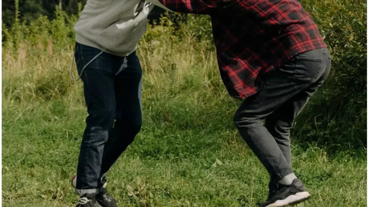 Жамбыл облысының тұрғыны 1500 теңгеге бола танысының қабырғасын сындырған