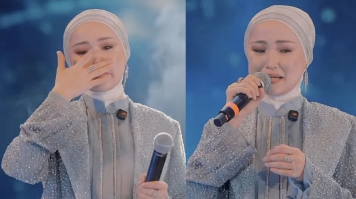 «Қайдағы жоқты еске түсіріп»: Мөлдір Әуелбекова ән айтып тұрып, жылап қалды