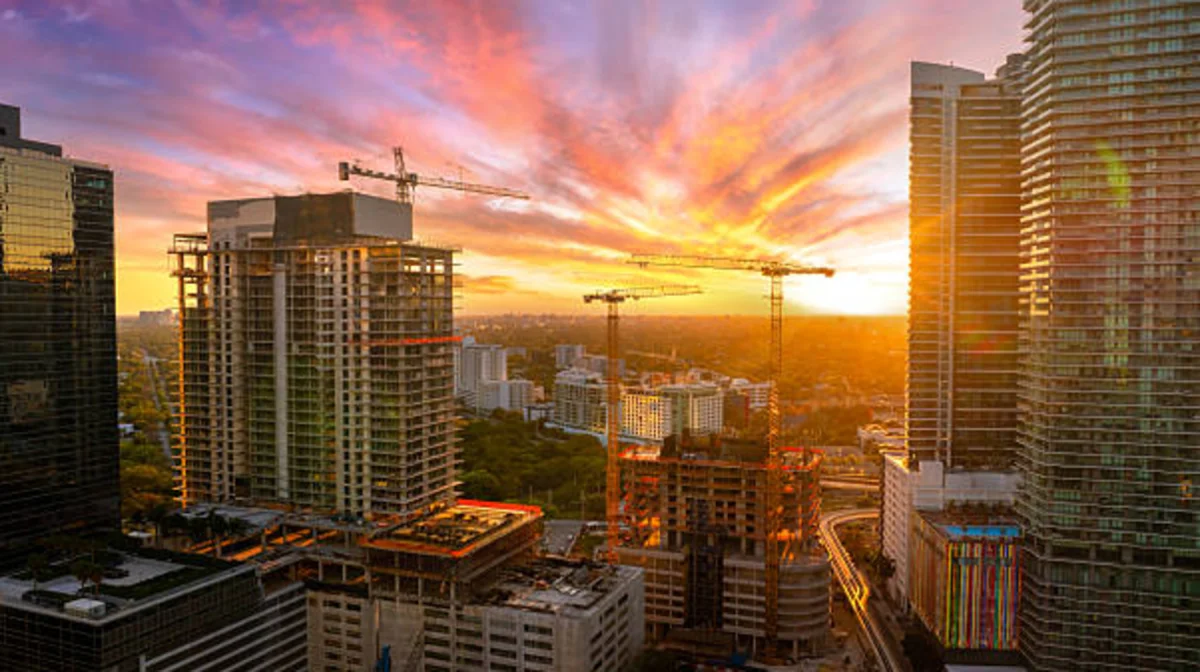 Астанада қылмыстық топ 426 отбасыны 8,2 млрд теңгеге алдап соққан