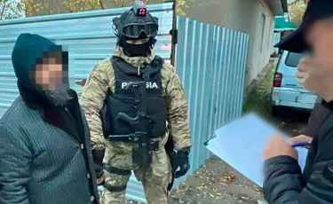 КНБ показал кадры задержания предполагаемых экстремистов