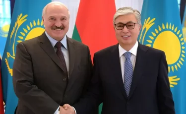 Токаев поздравил Лукашенко