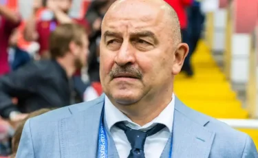 Черчесов ушел с поста главного тренера сборной Казахстана