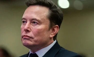 Сот Илон Маск басқаратын департаменттің құпия құжаттарға кіруіне шектеу қойды