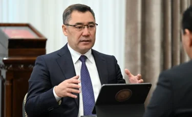 Қырғыз президенті Илон Масктың «Азаттық» радиосын жабу туралы бастамасын қолдады