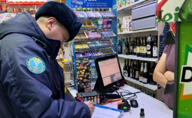 В пяти торговых объектах столицы незаконно торговали насваем и снюсами