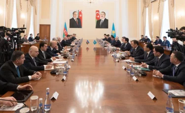 Казахстан готов нарастить поставки несырьевых товаров в Азербайджан