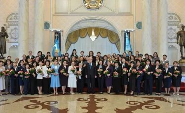 Аналары алаңсыз қоғамда балалар да бақытты өмір сүреді – Тоқаев