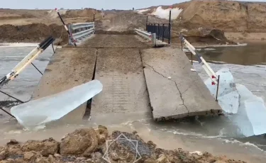 Подъем уровня реки Шидерти: Вода размыла мост