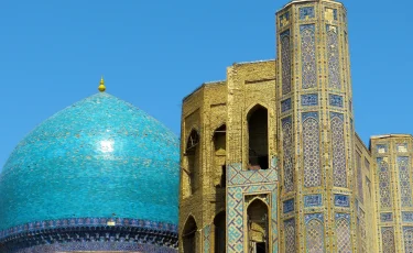 Предприниматели присвоили здания у мавзолея Айша-биби