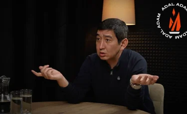 «Менен өтірікші жасамайсыздар»: Ринат Зайытов халықтың буын шығару үшін ғана депутат болып отыр ма?